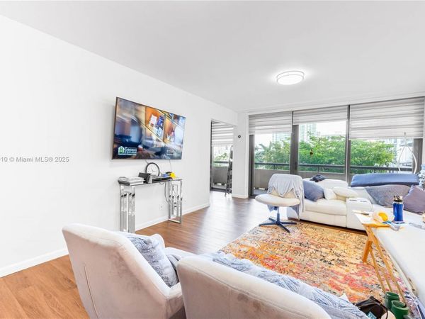 19667 Turnberry Way, Unit 3F, Aventura, FL 33180