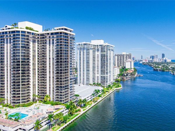 19667 Turnberry Way, Unit 3F, Aventura, FL 33180