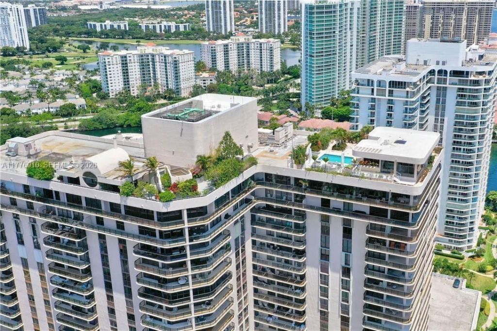 19667 Turnberry Way, Unit 3F, Aventura, FL 33180 Photo