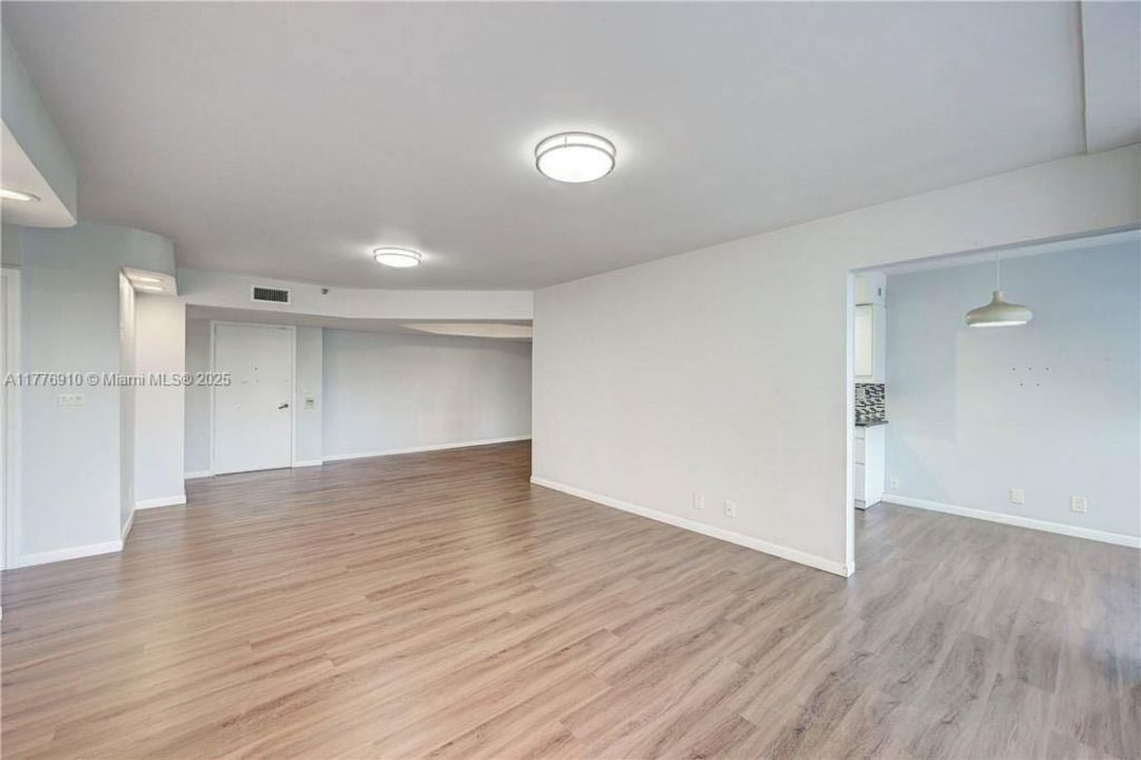 19667 Turnberry Way, Unit 3F, Aventura, FL 33180 Photo