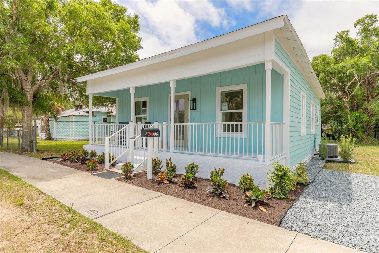 306 Sheldon Street, New Smyrna Beach, FL 32168 Photo
