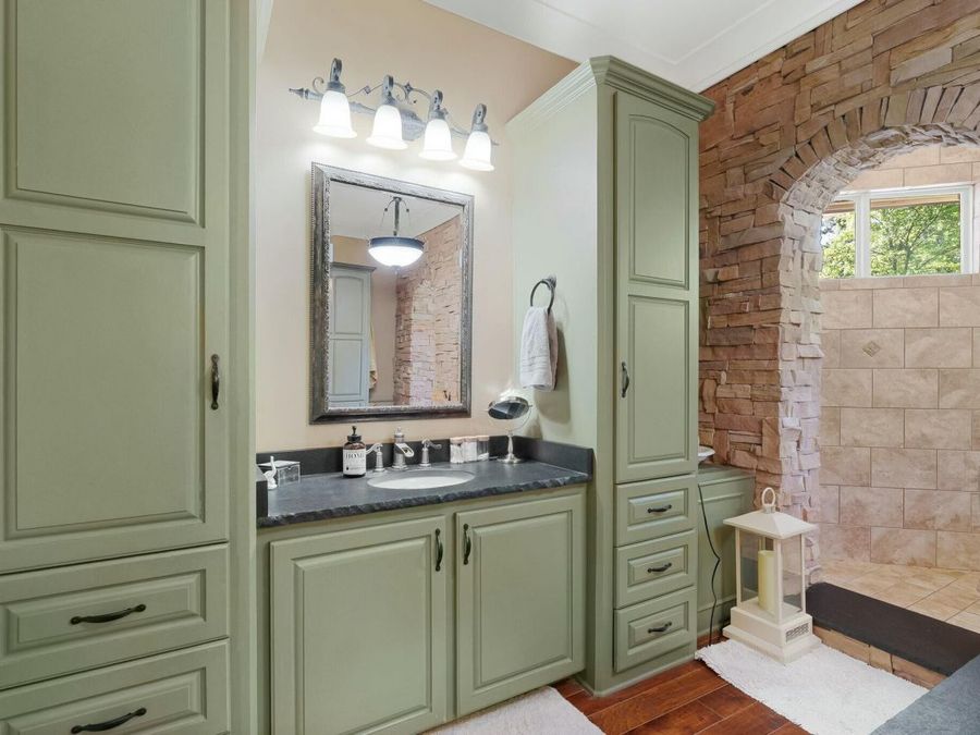 Property Image 40
