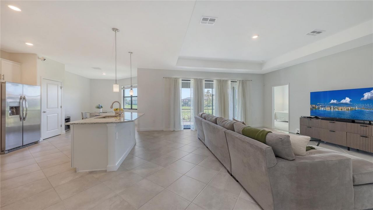 15332 Serene Shores Loop Street, Bradenton, FL 34211 Photo