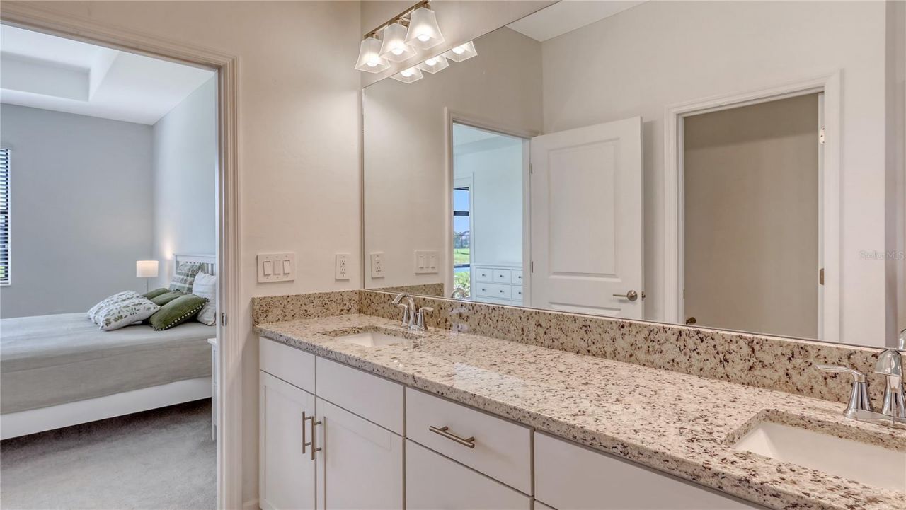 15332 Serene Shores Loop Street, Bradenton, FL 34211 Photo