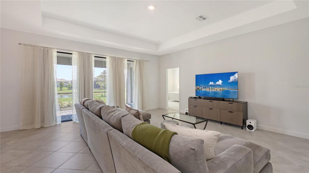 15332 Serene Shores Loop Street, Bradenton, FL 34211 Photo