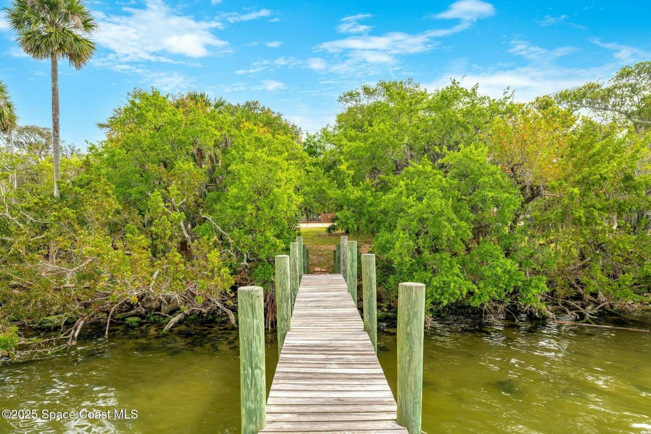 9490 S Tropical Trail, Merritt Island, FL 32952 Photo