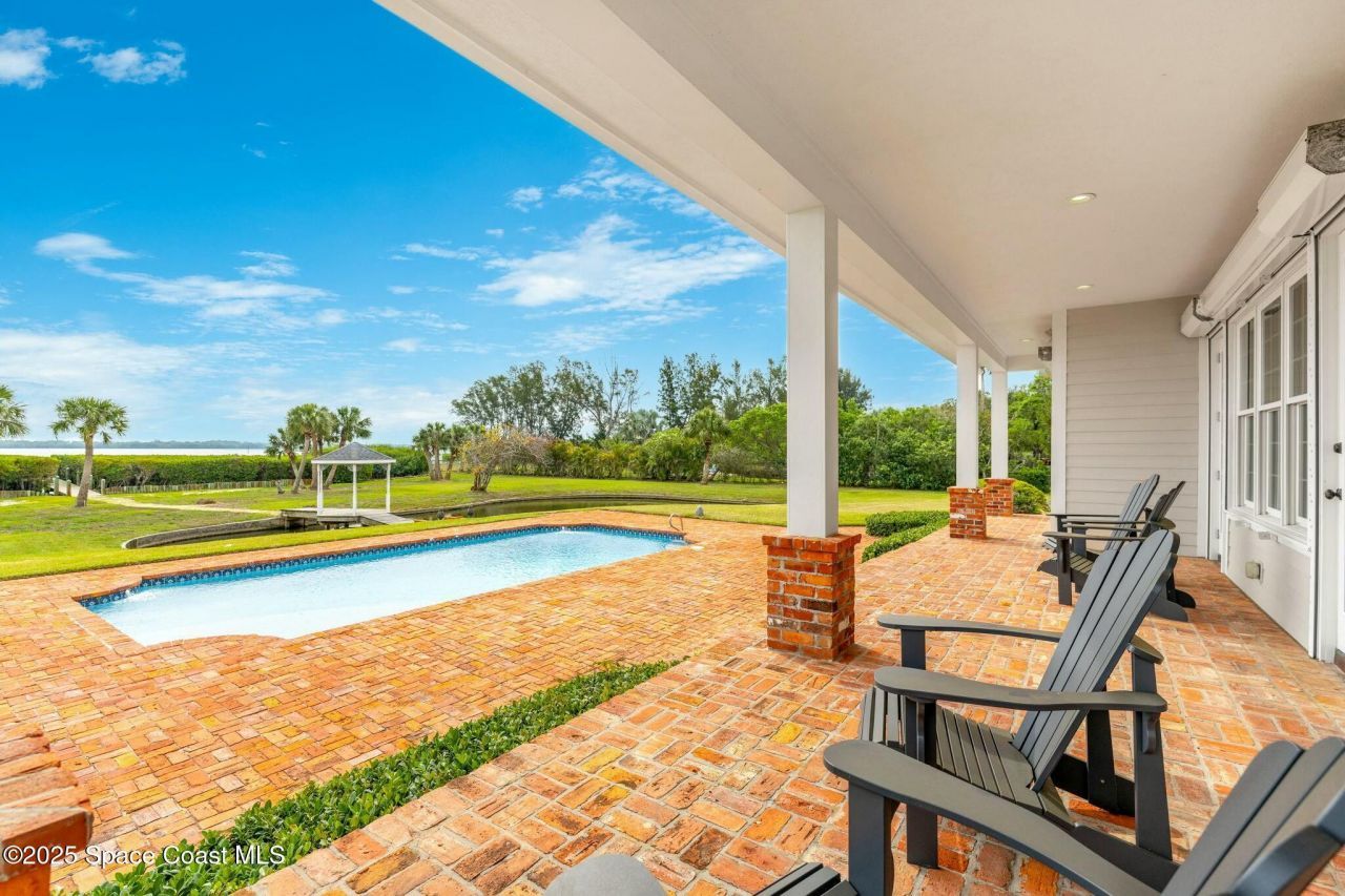 9490 S Tropical Trail, Merritt Island, FL 32952 Photo