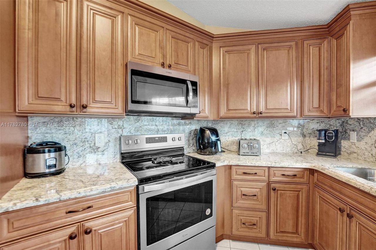 7324 NW 1st Pl, Plantation, FL 33317 Photo