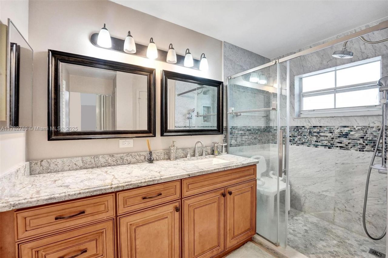 7324 NW 1st Pl, Plantation, FL 33317 Photo