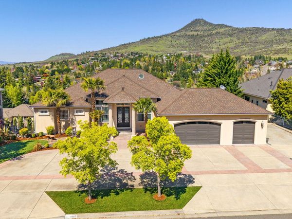 107 Monterey Drive, Medford, OR 97504