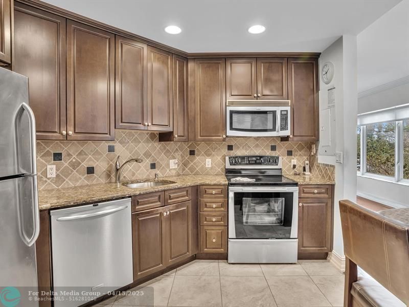 701 E Camino Real, Unit 4E, Boca Raton, FL 33432 Photo