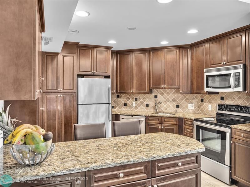 701 E Camino Real, Unit 4E, Boca Raton, FL 33432 Photo