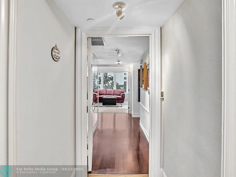 701 E Camino Real, Unit 4E, Boca Raton, FL 33432 Photo