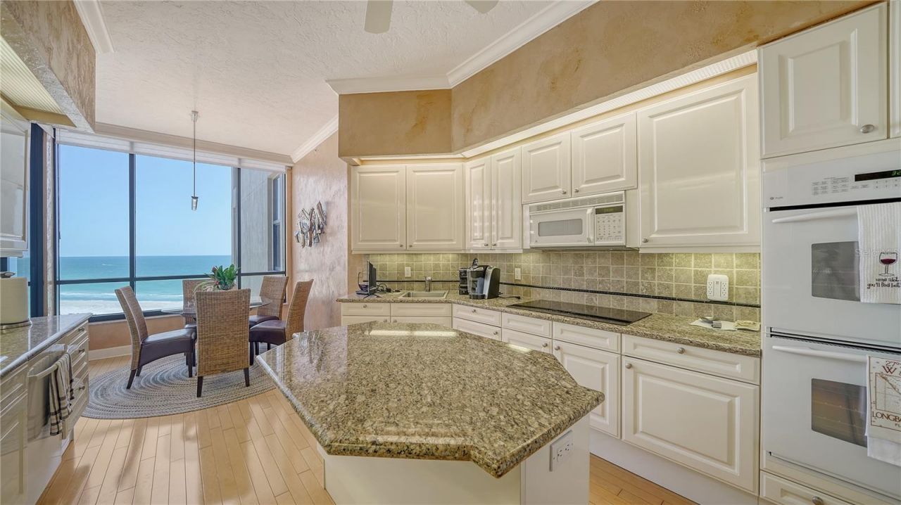 1241 Gulf Of Mexico Drive, Unit 603, Longboat Key, FL 34228 Photo