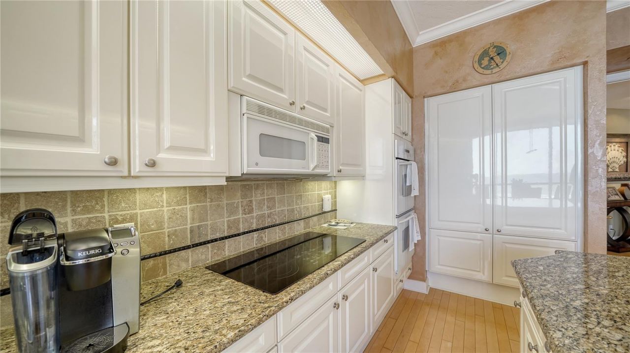 1241 Gulf Of Mexico Drive, Unit 603, Longboat Key, FL 34228 Photo