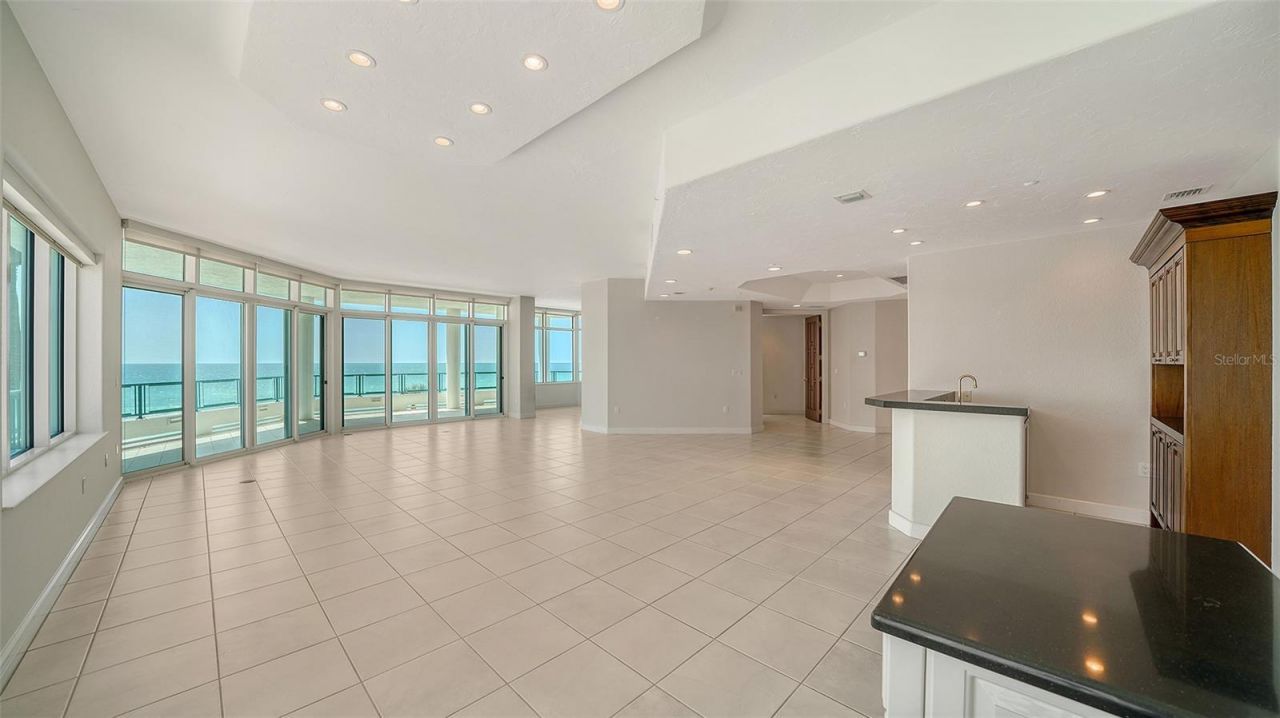 675 Longboat Club Road, Unit 23A, Longboat Key, FL 34228 Photo