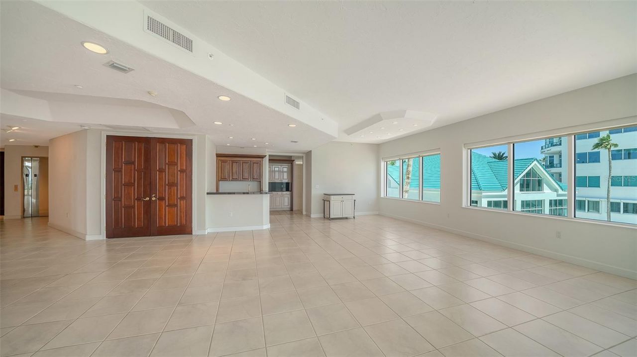 675 Longboat Club Road, Unit 23A, Longboat Key, FL 34228 Photo