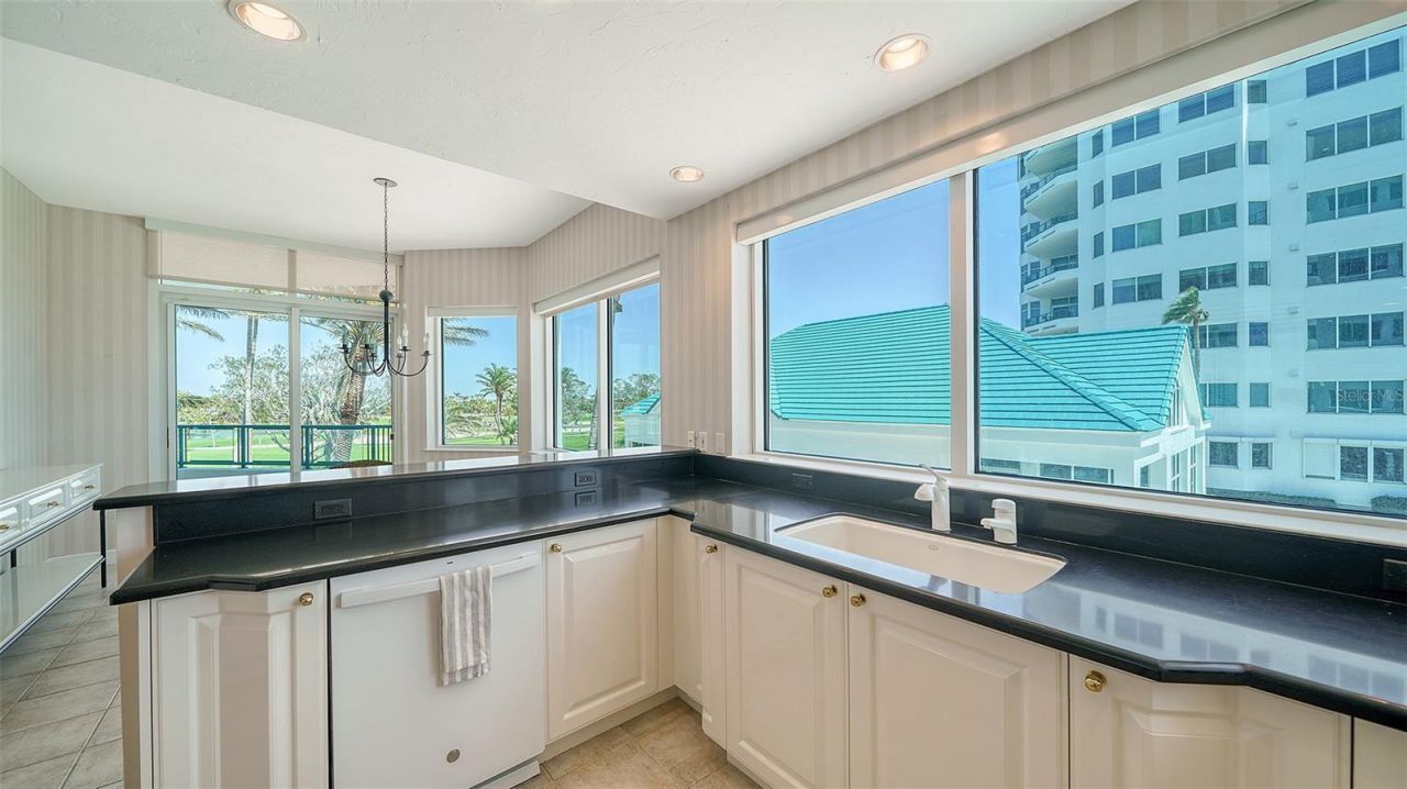 675 Longboat Club Road, Unit 23A, Longboat Key, FL 34228 Photo
