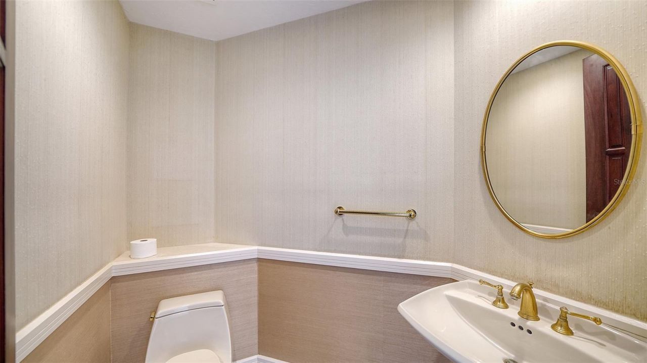 675 Longboat Club Road, Unit 23A, Longboat Key, FL 34228 Photo