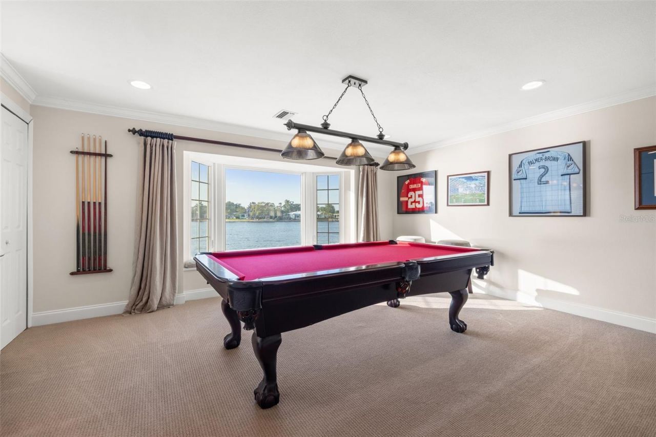 935 Eden Isle Drive Ne, Saint Petersburg, FL 33704 Photo