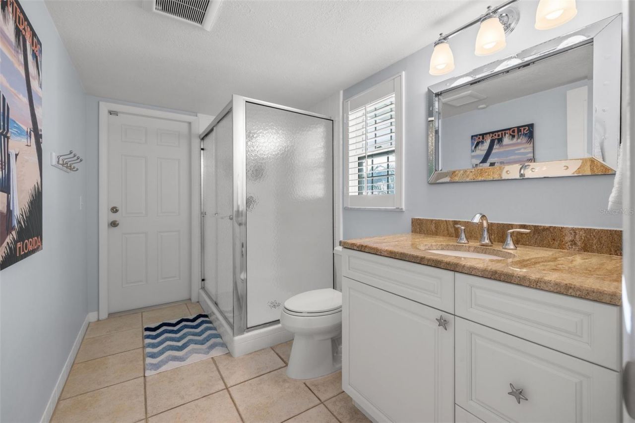 935 Eden Isle Drive Ne, Saint Petersburg, FL 33704 Photo