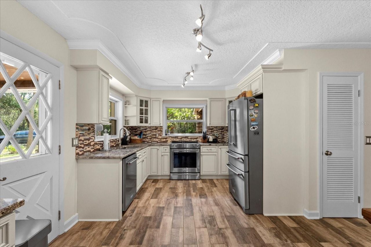 800 Hidden Oaks Lane, Oak Hill, FL 32759 Photo