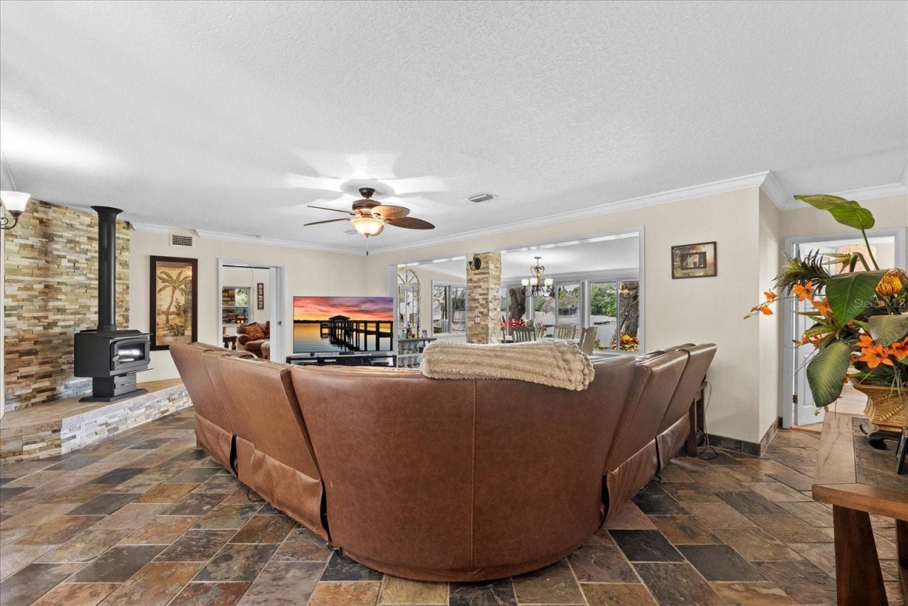 800 Hidden Oaks Lane, Oak Hill, FL 32759 Photo