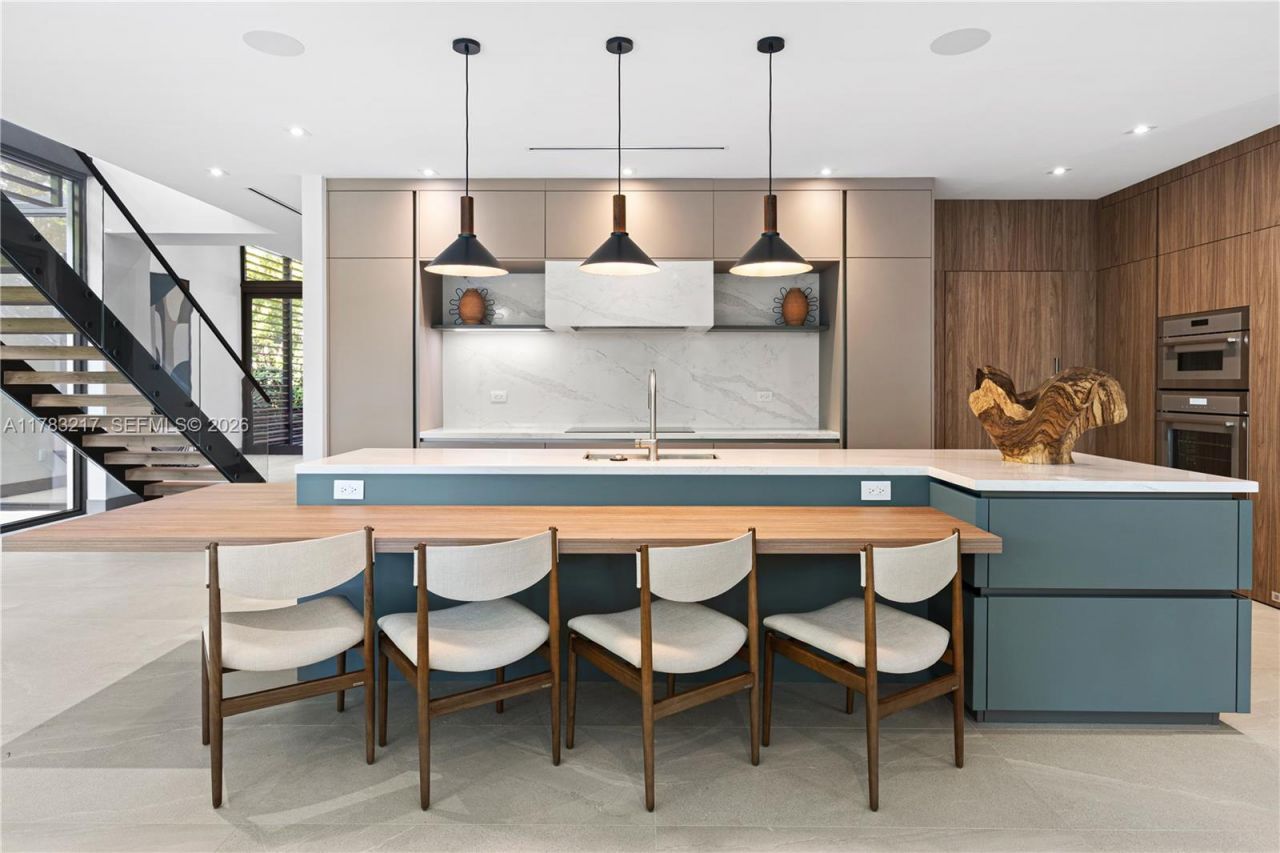 510 NE 52nd St, Miami, FL 33137 Photo