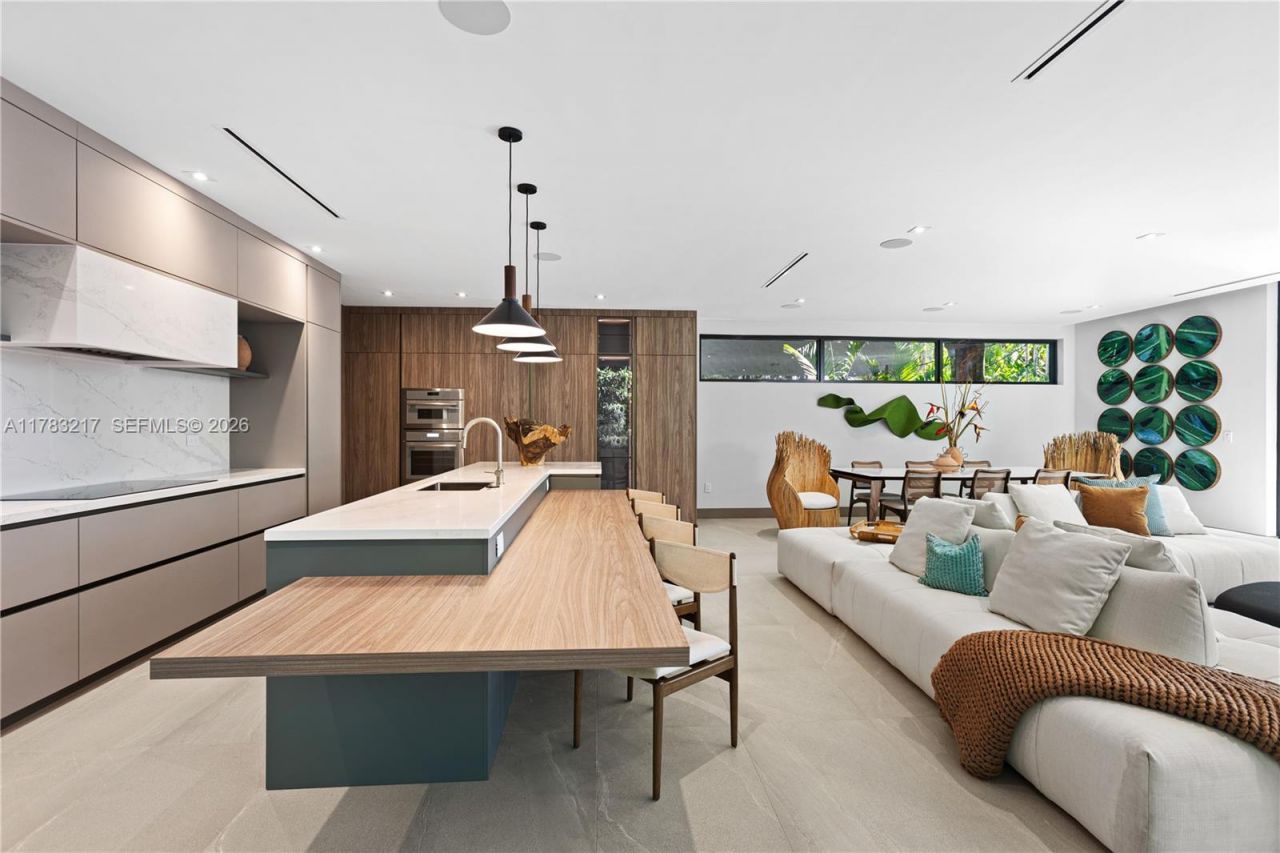 510 NE 52nd St, Miami, FL 33137 Photo