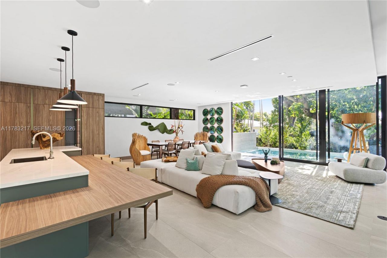 510 NE 52nd St, Miami, FL 33137 Photo