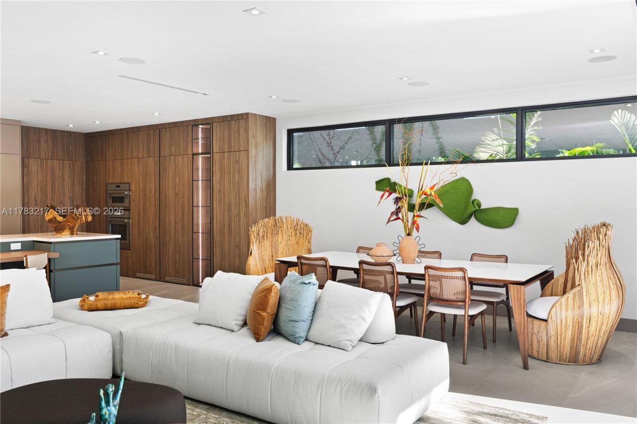 510 NE 52nd St, Miami, FL 33137 Photo