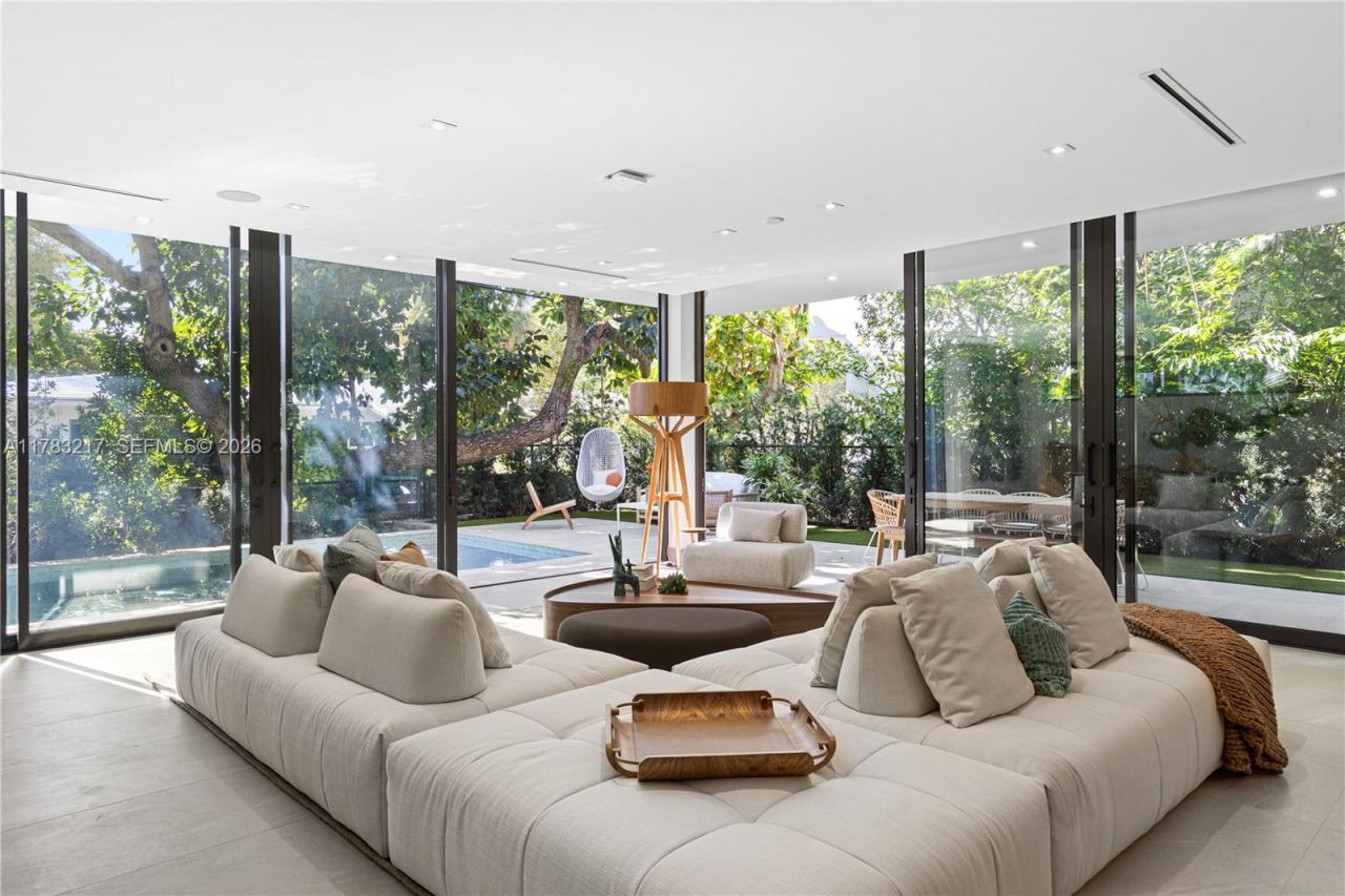 510 NE 52nd St, Miami, FL 33137 Photo