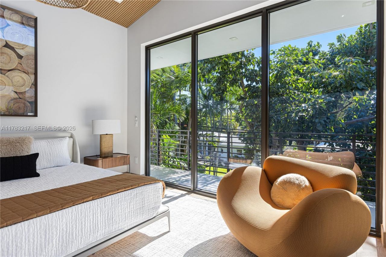 510 NE 52nd St, Miami, FL 33137 Photo