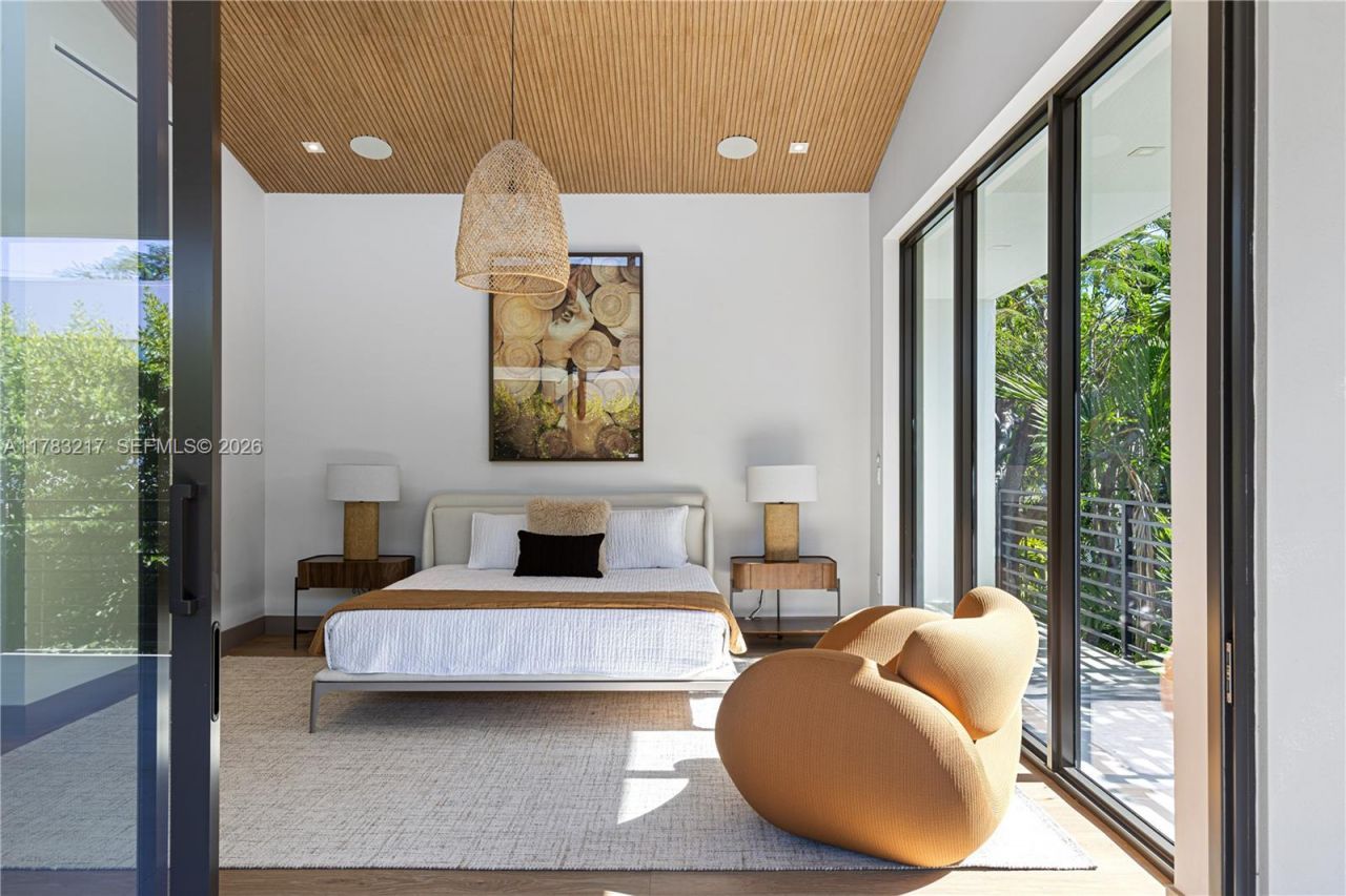 510 NE 52nd St, Miami, FL 33137 Photo