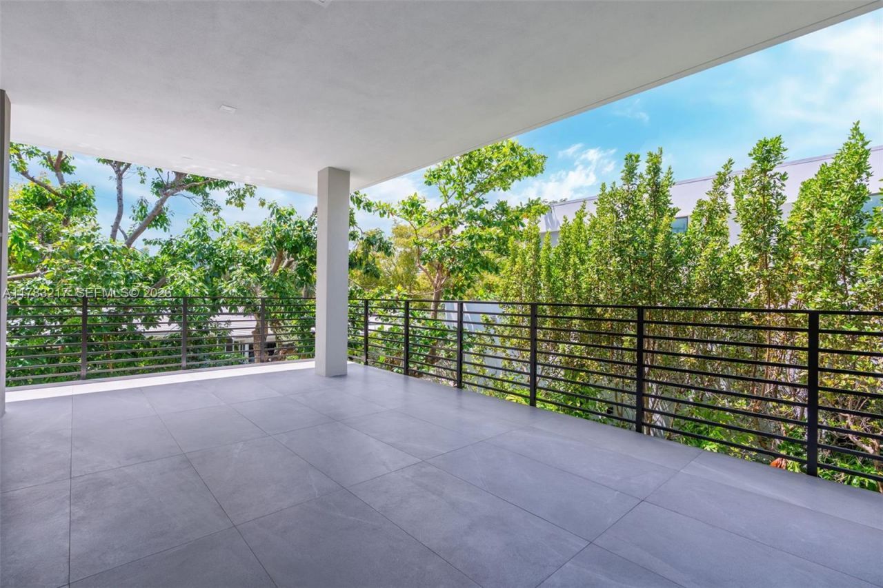 510 NE 52nd St, Miami, FL 33137 Photo