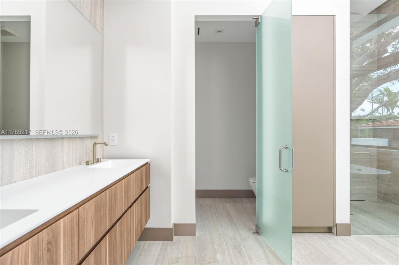 510 NE 52nd St, Miami, FL 33137 Photo