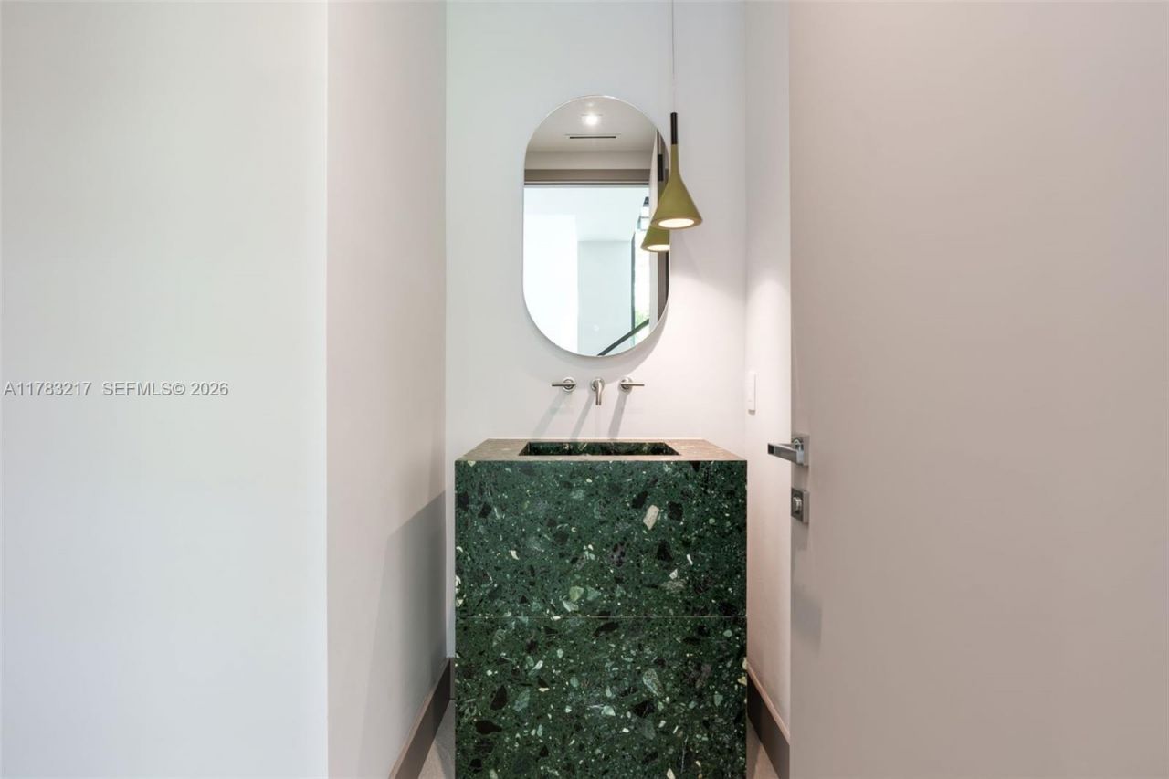 510 NE 52nd St, Miami, FL 33137 Photo