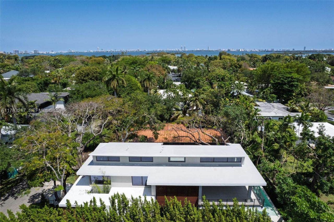 510 NE 52nd St, Miami, FL 33137 Photo