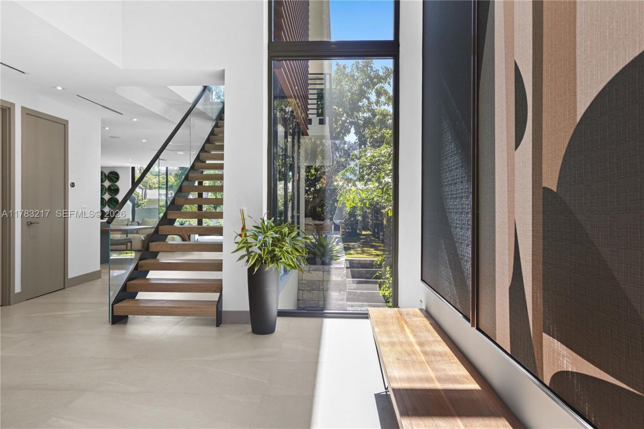 510 NE 52nd St, Miami, FL 33137 Photo