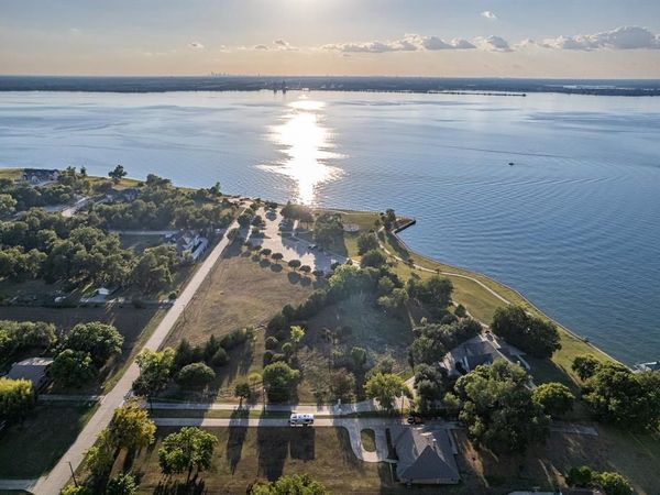 520 Terry Lane, Heath, TX 75032