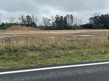 JOHNSON DR, STUARTS DRAFT, VA 24477