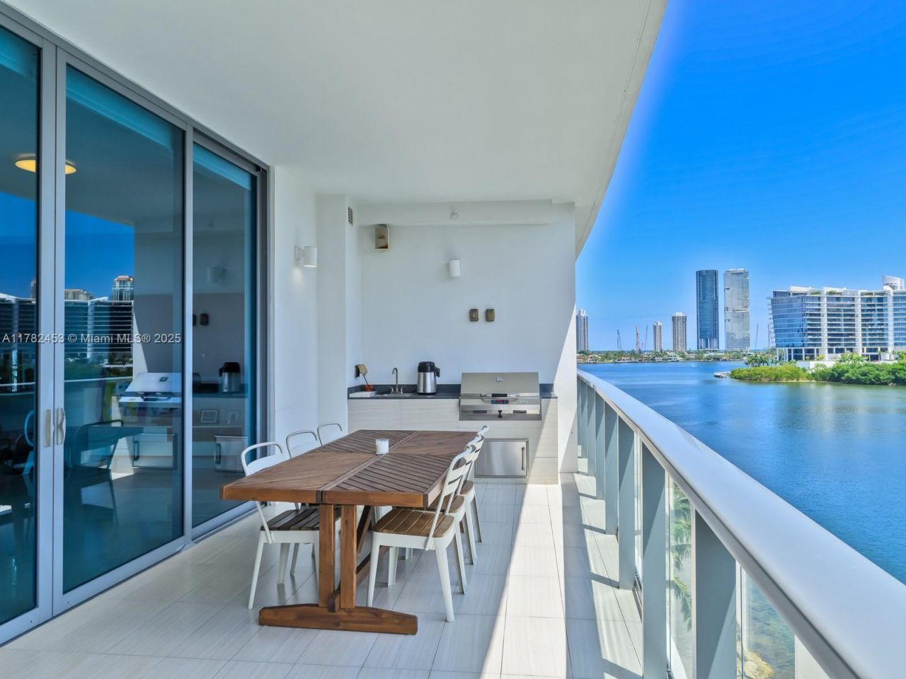 3300 NE 188th St, Unit 511, Aventura, FL 33180 Photo