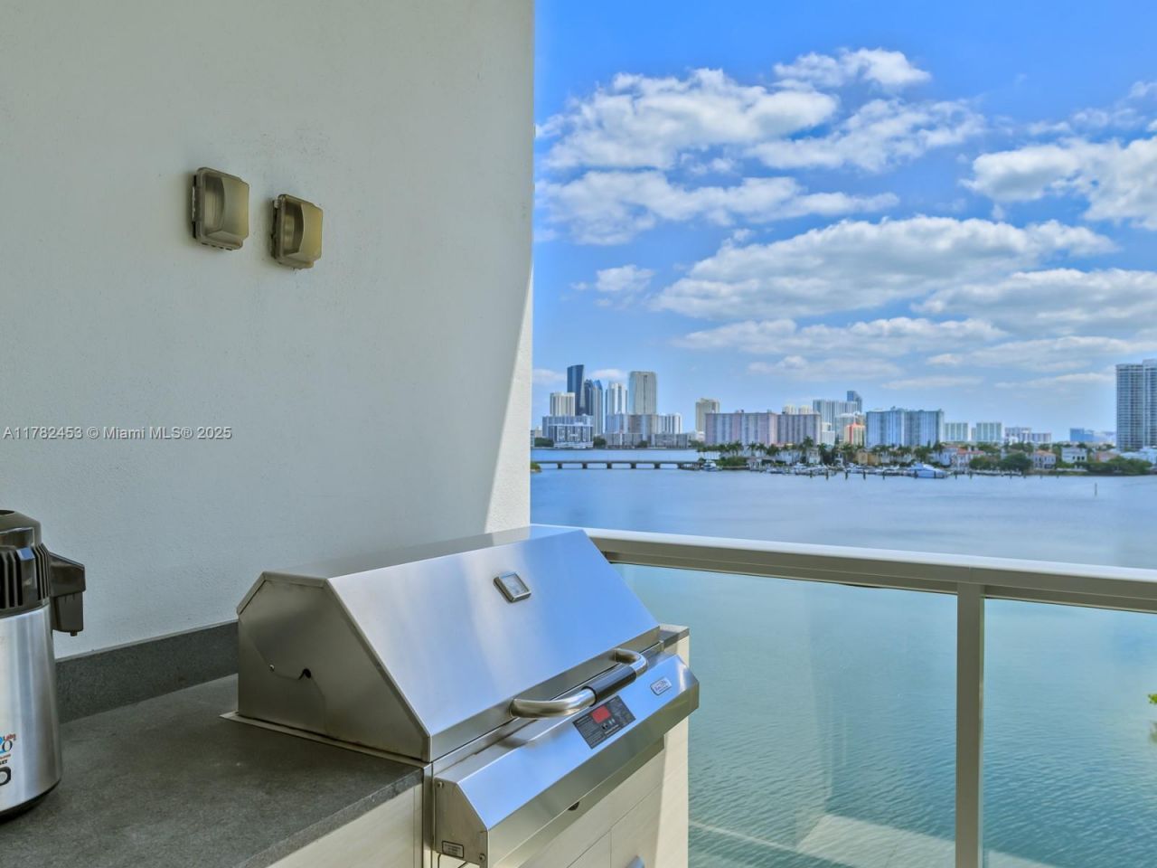 3300 NE 188th St, Unit 511, Aventura, FL 33180 Photo