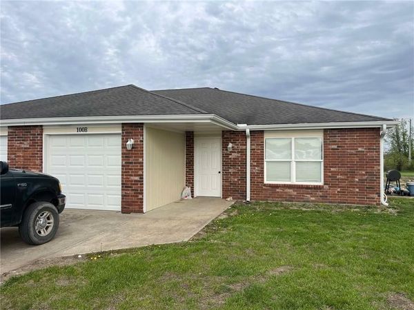 100 4343p Lane, Clinton, MO 64735