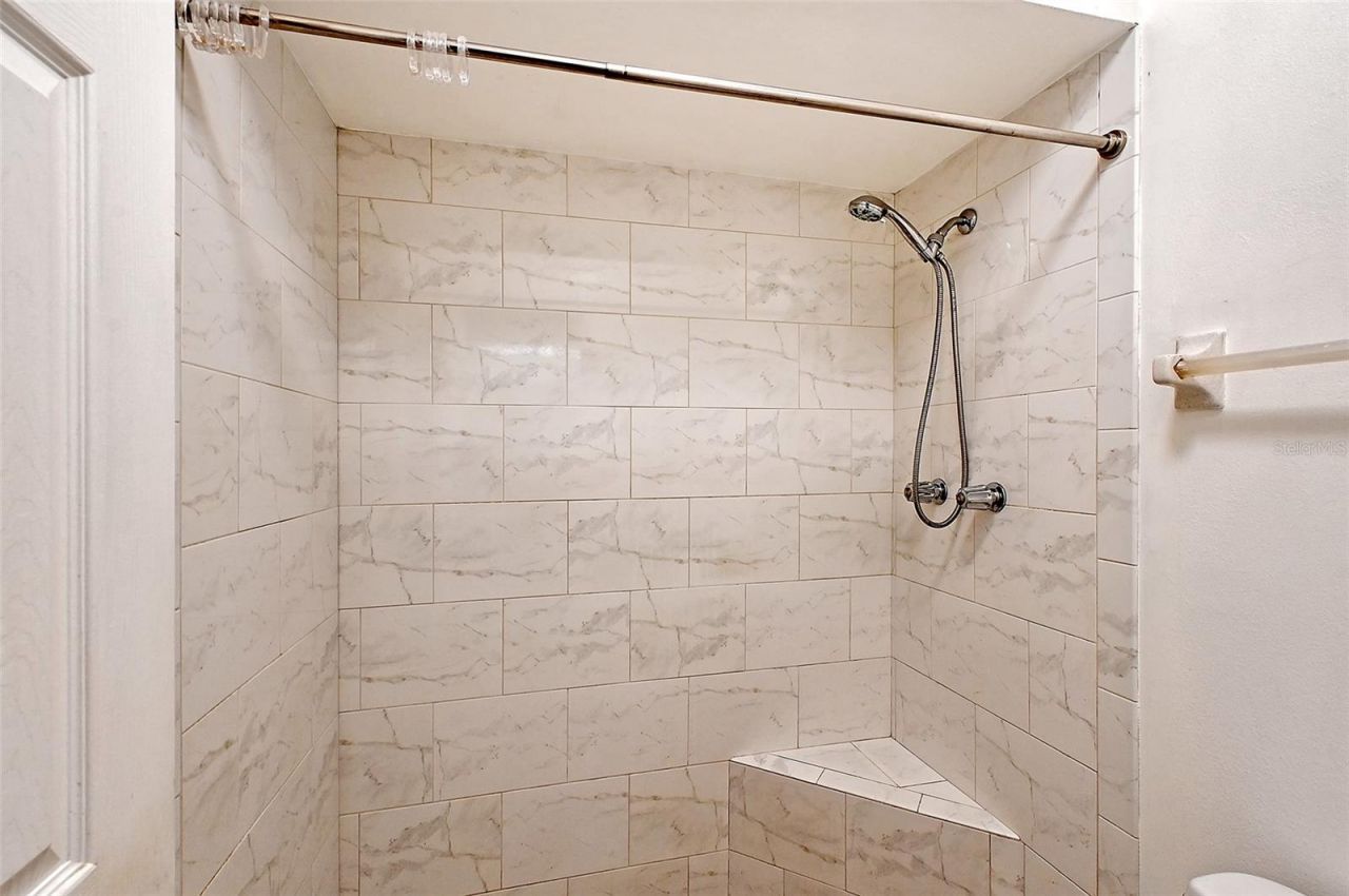 6240 7th Avenue W, Unit 6240, Bradenton, FL 34209 Photo