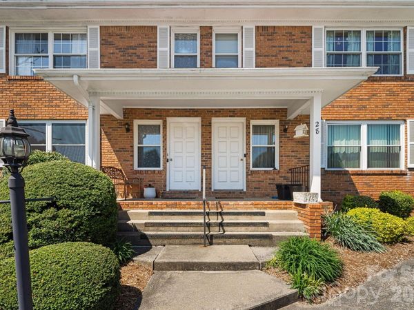 28 Capri Lane, Unit 3A, Hendersonville, NC 28792