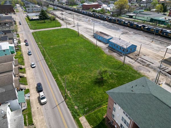 1813 15 & 14 7th Avenue, Huntington, WV 25703