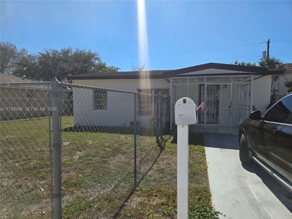 3310 NW 214th St, Miami Gardens, FL 33056