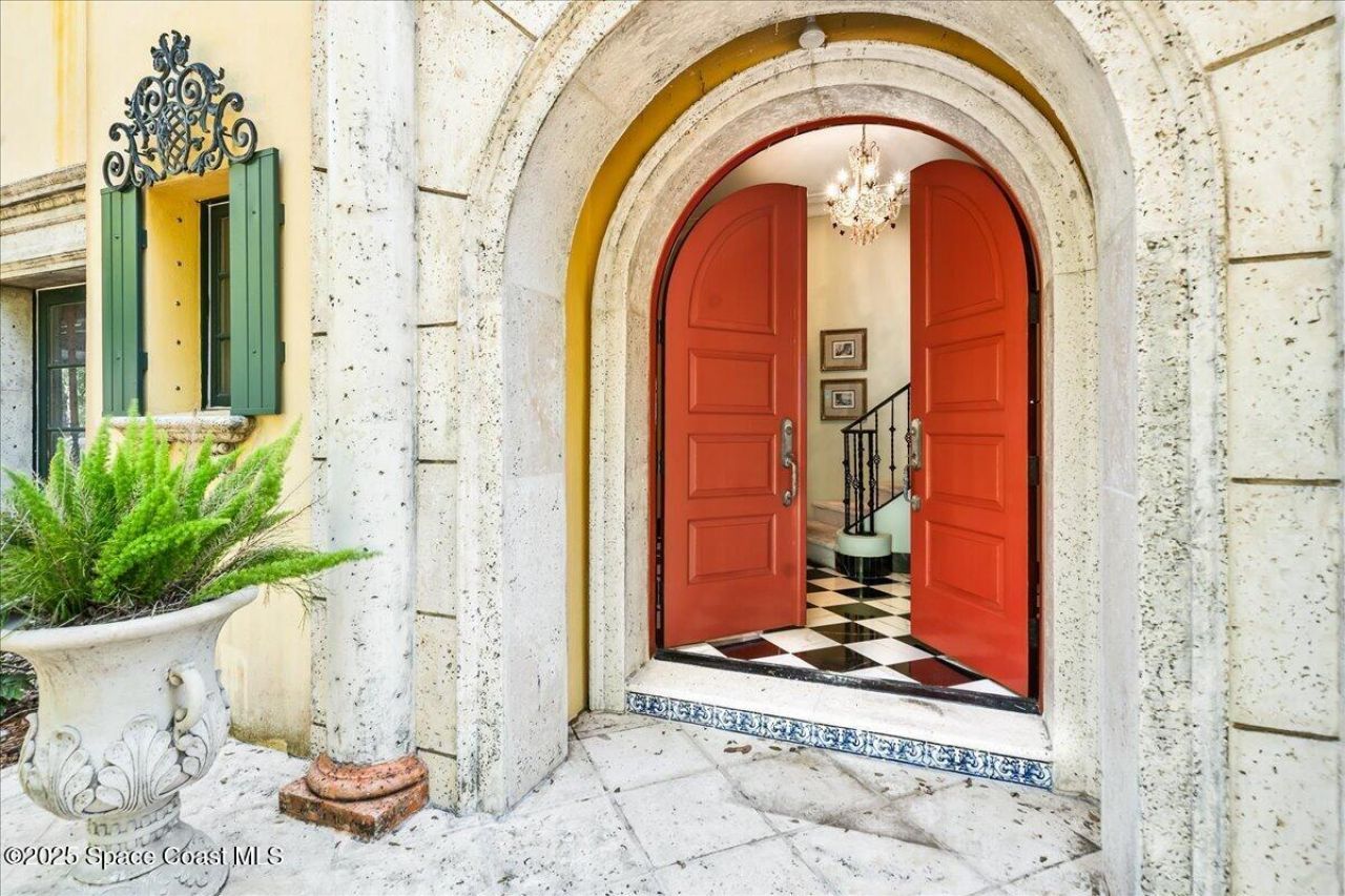 9340 S Tropical Trail, Merritt Island, FL 32952 Photo