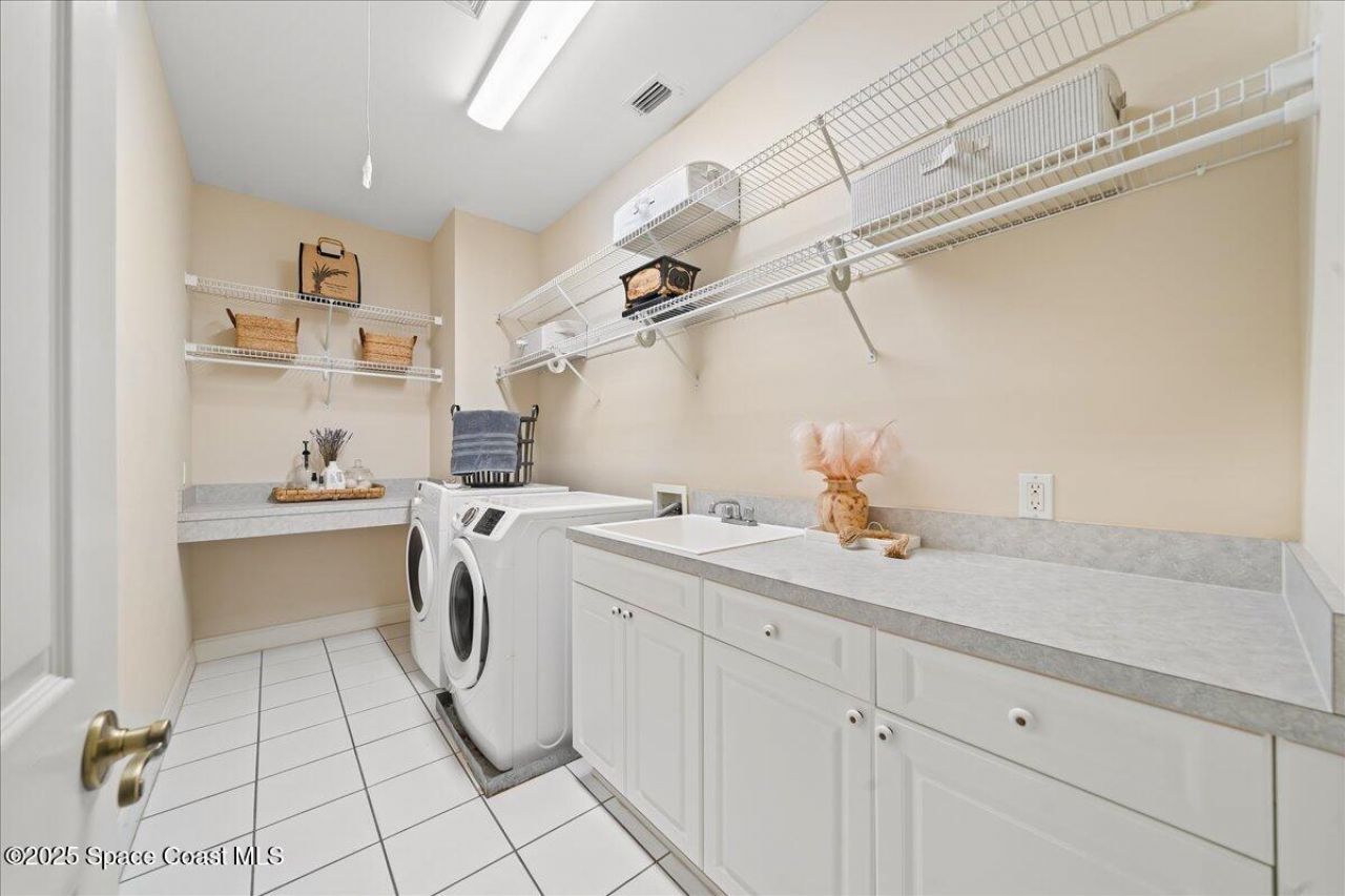 9340 S Tropical Trail, Merritt Island, FL 32952 Photo